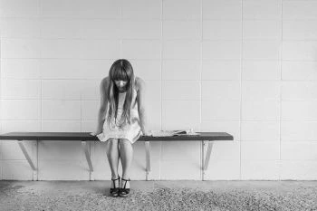 Psychological Treatment of Derealization