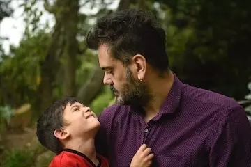 El Desafío de los Vínculos Familiares: ¿Es Posible No Querer a un Padre?